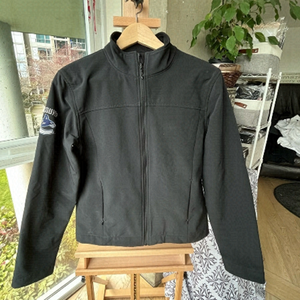 Canucks thick nylon jacket, medium